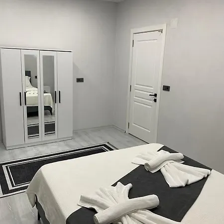 Апартаменты Herna Suit's *